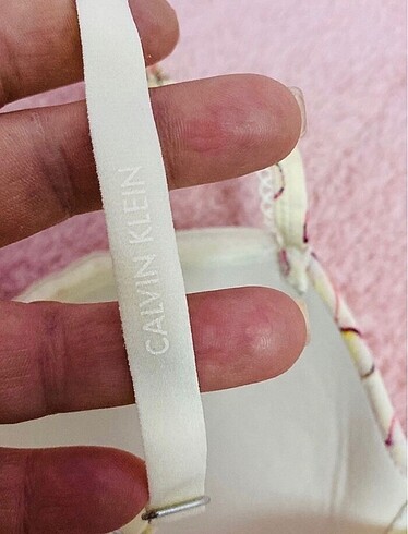 36 Beden çeşitli Renk Calvin Klein 75 beden için dolgulu Sütyen