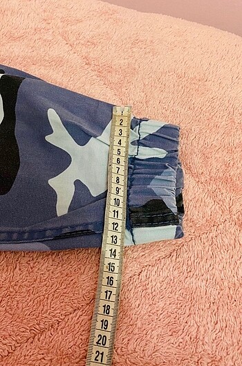 38 Beden Bershka 38 beden yüksek bel pantolon kamuflaj jogger
