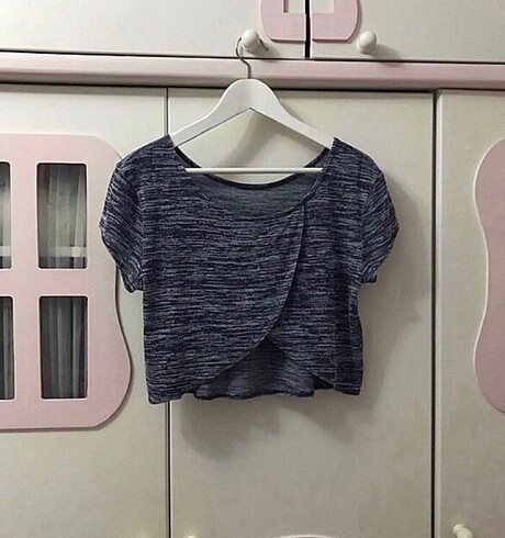 Hollister marka sırt dekolteli 38 beden crop bluz