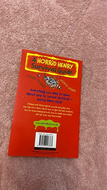 Francesca Simon CHRISTMAS CHAOS WITH HORRiD HENRY İngilizce kita - Görsel 2