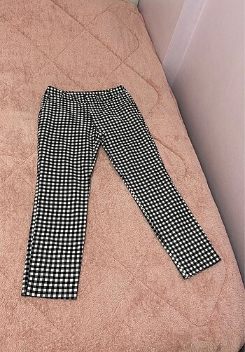 Stradivarius 38 beden kareli pantolon dama