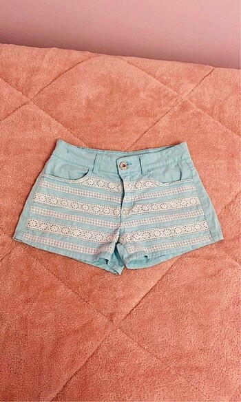 Guess Guess marka 11-12 yaş şort