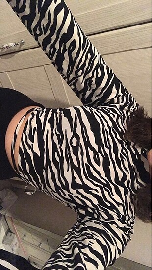 zebra desen crop üst