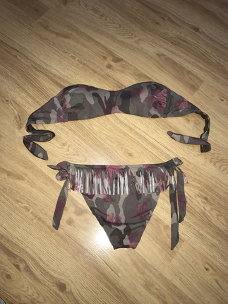 Kamuflaj bikini