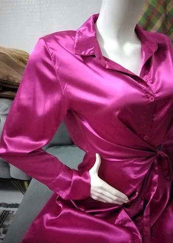 Pembe Uzun Kollu Parlak Kadın saten elbise - Görsel 6