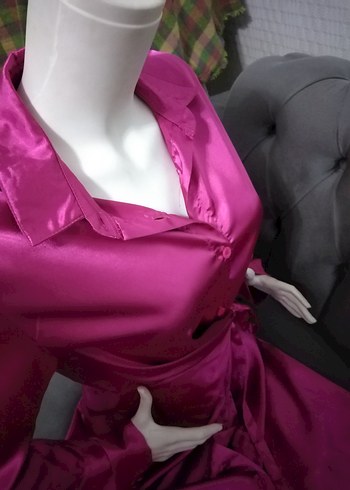 Pembe Uzun Kollu Parlak Kadın saten elbise - Görsel 5