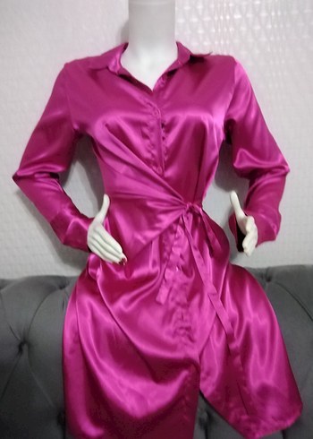 Pembe Uzun Kollu Parlak Kadın saten elbise - Görsel 2