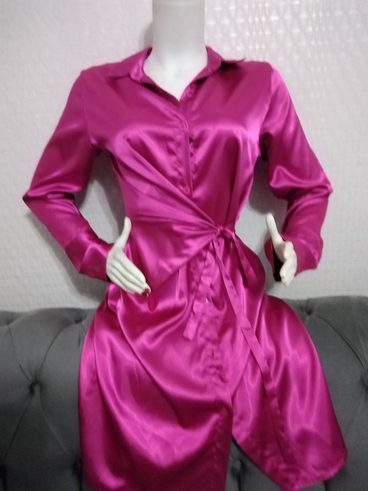 Pembe Uzun Kollu Parlak Kadın saten elbise - Görsel 2