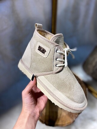 Ugg Bot