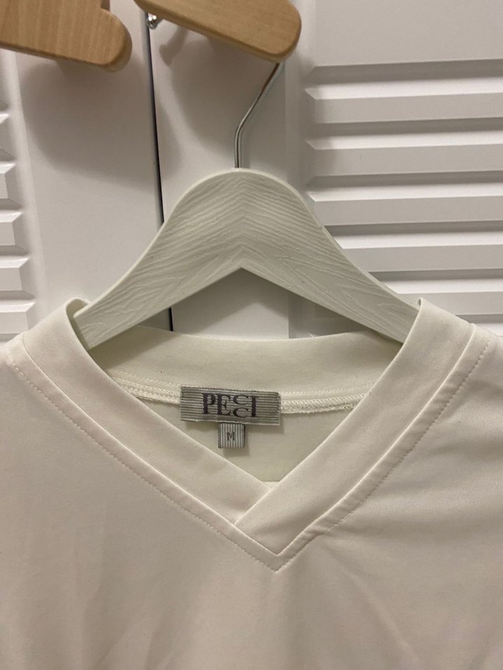 Erkek Beyaz V Yaka Pamuk Tişört - Görsel 2