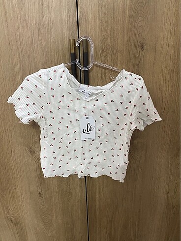 crop tişört