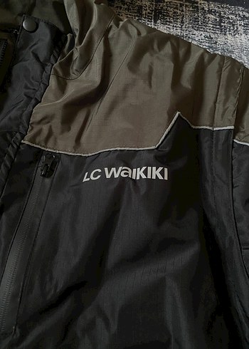 LC Waikiki Siyah Kapüşonlu Kayak Ceketi - Görsel 2