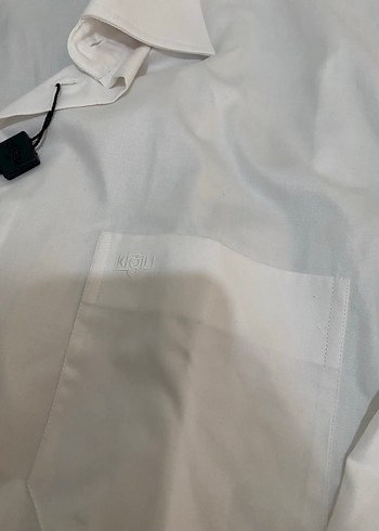 Düğmeli Beyaz Pamuklu Erkek Gömlek - Görsel 3