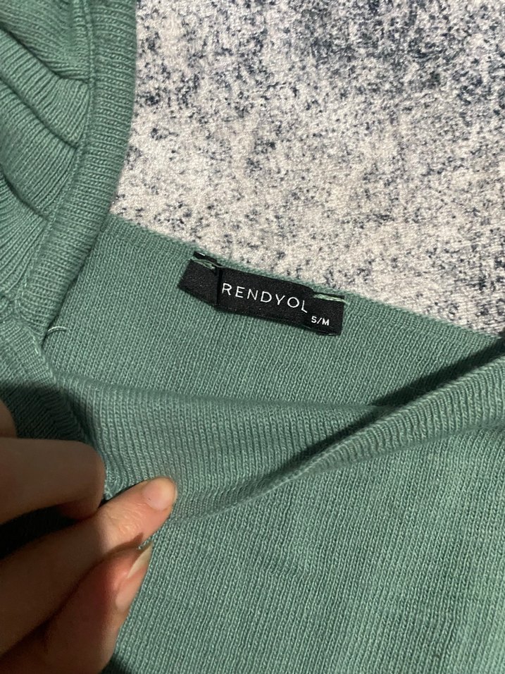 Uzun Kollu Yeşil Triko Bluz - Görsel 2
