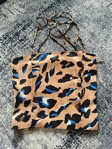 Crop leopar desenli