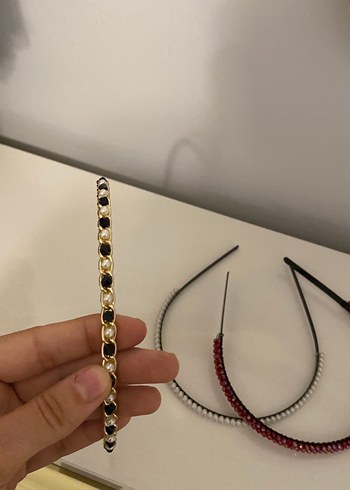 Boncuk Detaylı Örgü Taç Seti - Görsel 2