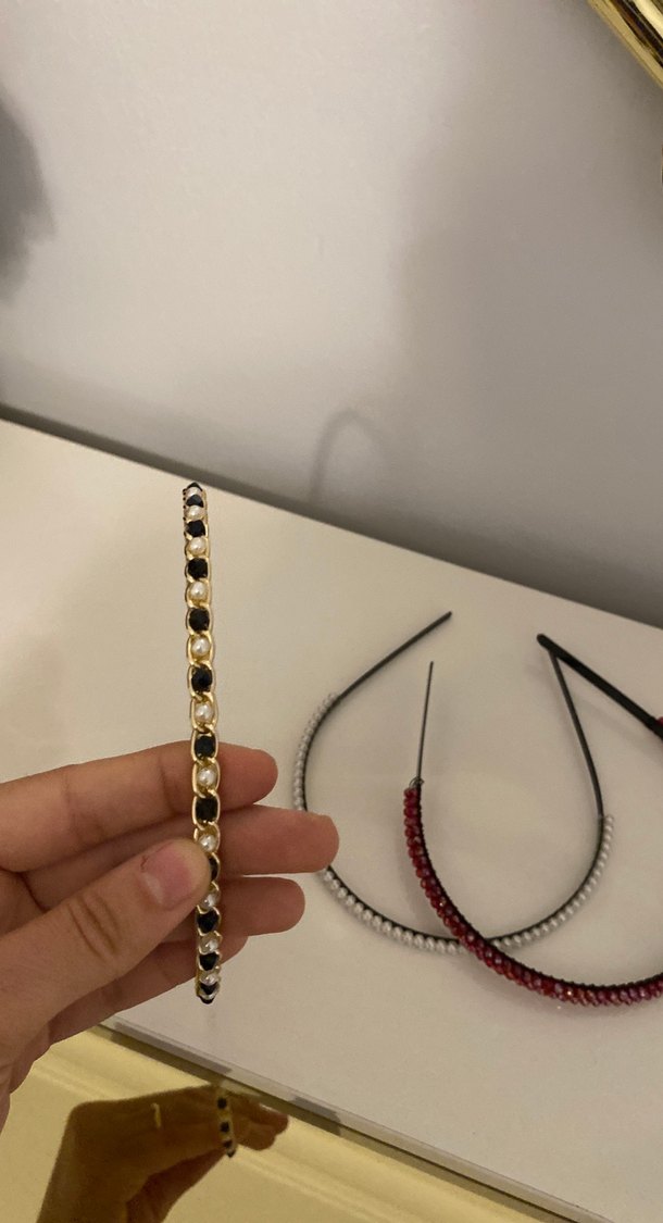 Boncuk Detaylı Örgü Taç Seti - Görsel 2