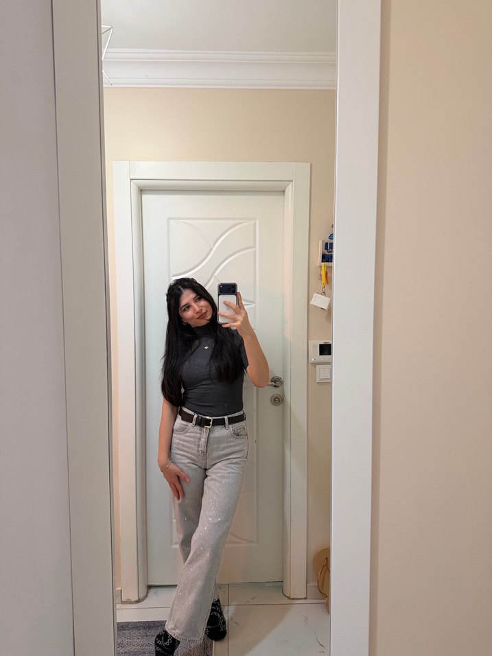 Payet Detaylı Gri Midi Kot Pantolon - Görsel 3