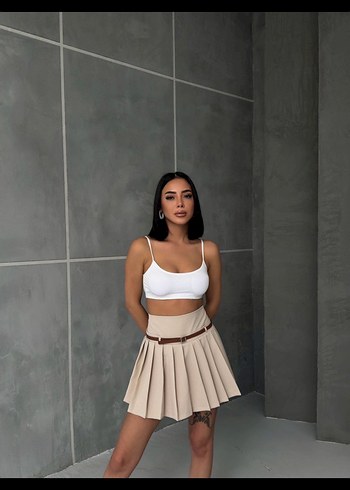 Bej Mini Etek - Sade ve Şık
