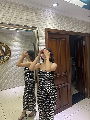 Trendyol & Milla Pullu parlak abiye