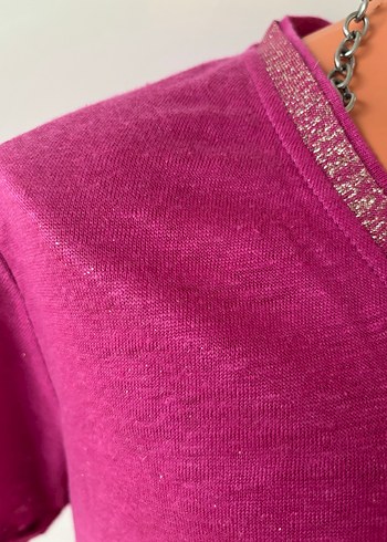 Mor V Yaka Kısa Kollu Salaş Tişört - Görsel 3