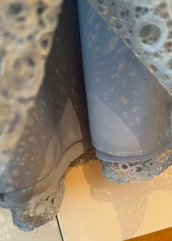 Vedat 42 Dantel Detaylı V Yaka Uzun Mavi Abiye Elbise - Görsel 6