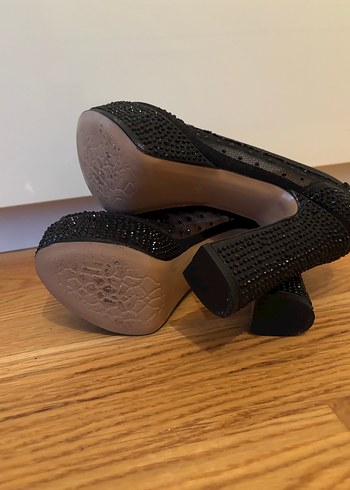 Siyah Nakışlı Platform Topuklu Kadın Abiye Ayakkabı - Görsel 6