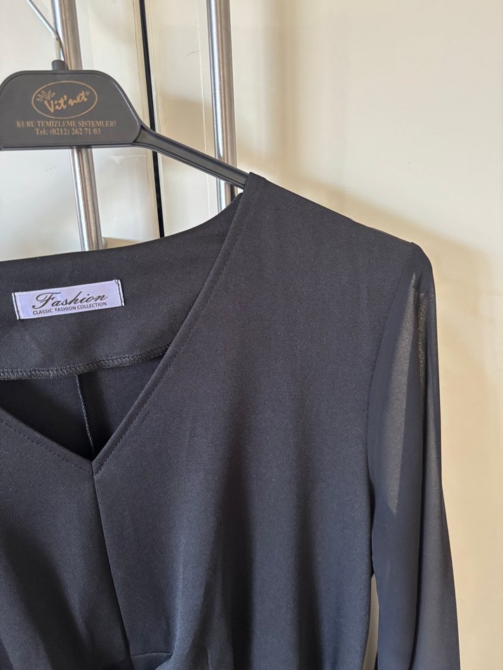 Siyah V Yakalı Uzun Kollu Drapeli Elbise - Görsel 3