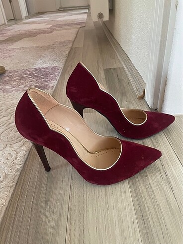 Bordo Stiletto