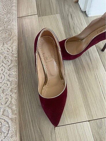 38 Beden Bordo Stiletto