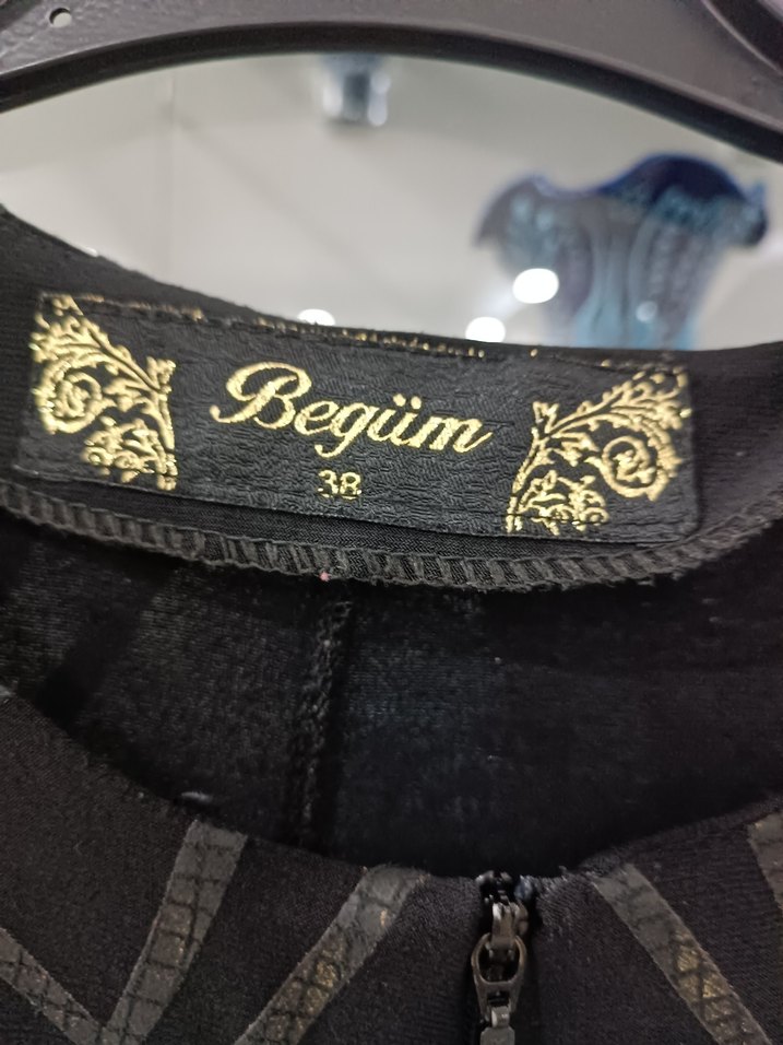 Uzun Kollu Siyah Gotik Kadın Elbisesi - Görsel 3