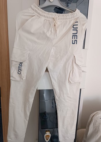 Beyaz Kapüşonlu Uzun Kollu Fermuarlı Kadın Ceket - Görsel 4