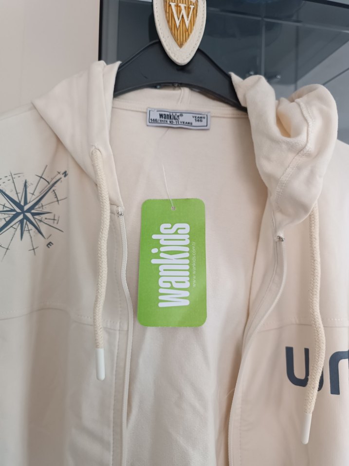 Beyaz Kapüşonlu Uzun Kollu Fermuarlı Kadın Ceket - Görsel 2