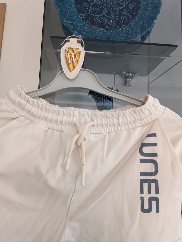 Beyaz Kapüşonlu Uzun Kollu Fermuarlı Kadın Ceket - Görsel 5