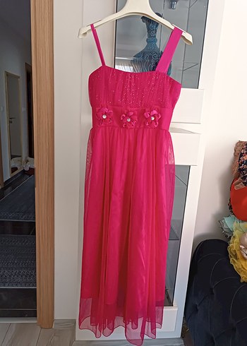 Pembe Uzun Askılı İşlemeli Kadın Abiye Elbise