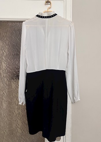 Beyaz Siyah Midi Kemerli Uzun Kollu Elbise - Görsel 4