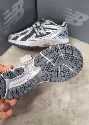 37 Beden gri Renk New Balance 1906