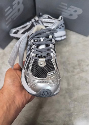 40 Beden New Balance 1906