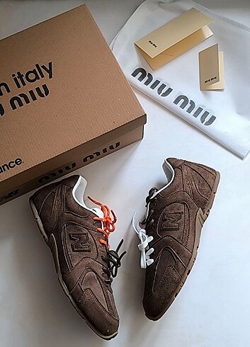 New Balance miu miu X 530