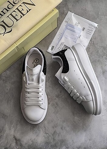 38 Beden beyaz Renk Alexander mcqueen