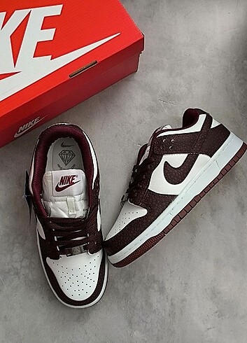 Nike dunk low 