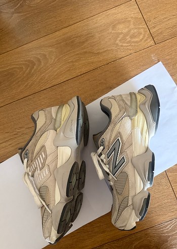 Bej Beyaz Bağcıklı Kadın New Balance 9060 Spor Ayakkabı - Görsel 2