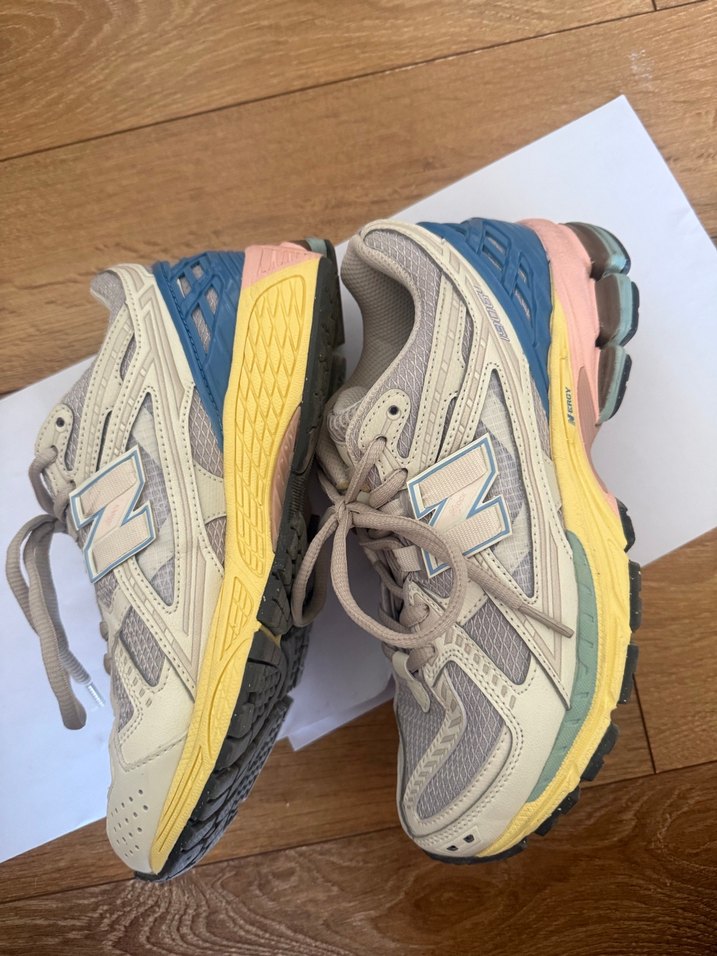 Beyaz New Balance  1906R Kadın Spor Ayakkabı Bağcıklı - Görsel 2