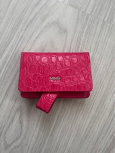 MANGO PEMBE Y2K COQUETTE CÜZDAN