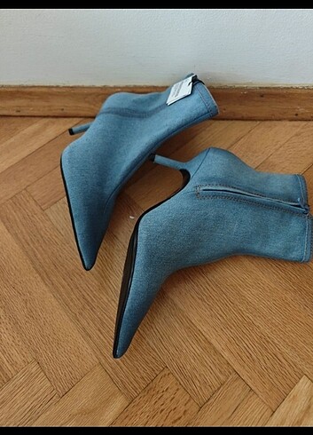 37 Beden mavi Renk #Zara denim bilekte bot,37numara