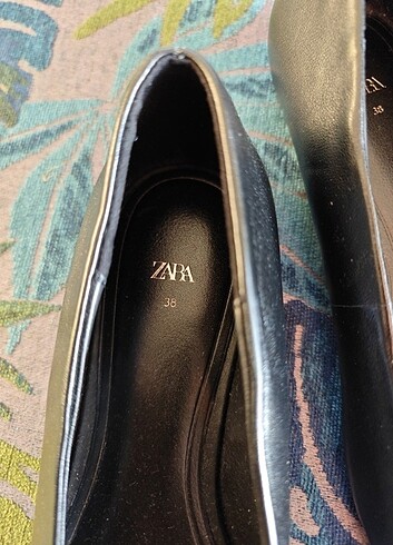 38 Beden siyah Renk #Zara zımbalı çok şık deri babet????
