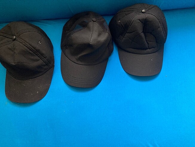 3 siyah şapka 100 tl