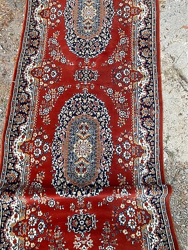 4 metre uzunluk 1.5 metre genişliğinde ev içi Halı temiz durumda