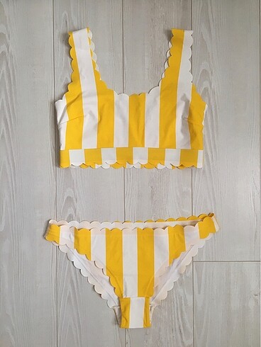 H&M Bikini + Zara Elbise