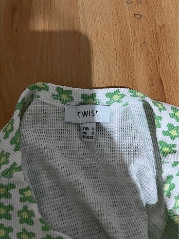 s Beden Twıst büstiyer